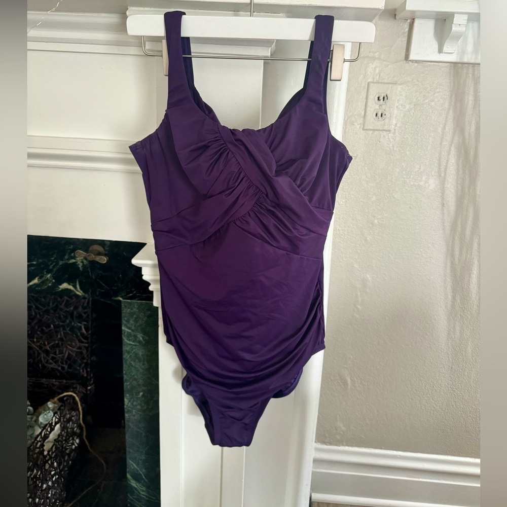 Lands end SlenderSuit Carmela swimsuit BLACKBERRY - Picture 7 of 8